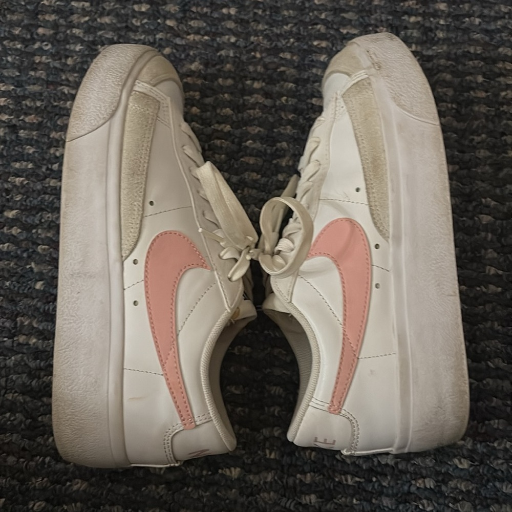 nike low platform blazers - Picture 4 of 5